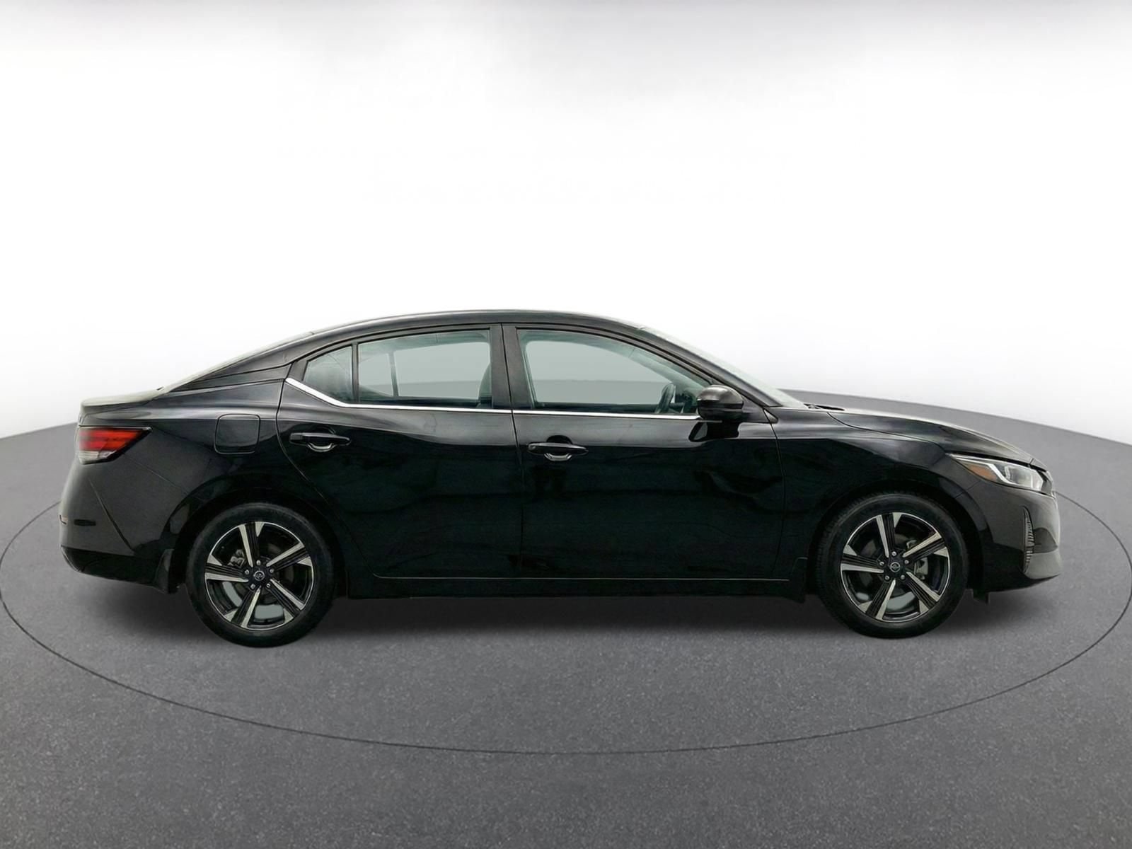 Thumbnail: 2025 Nissan Sentra - 10