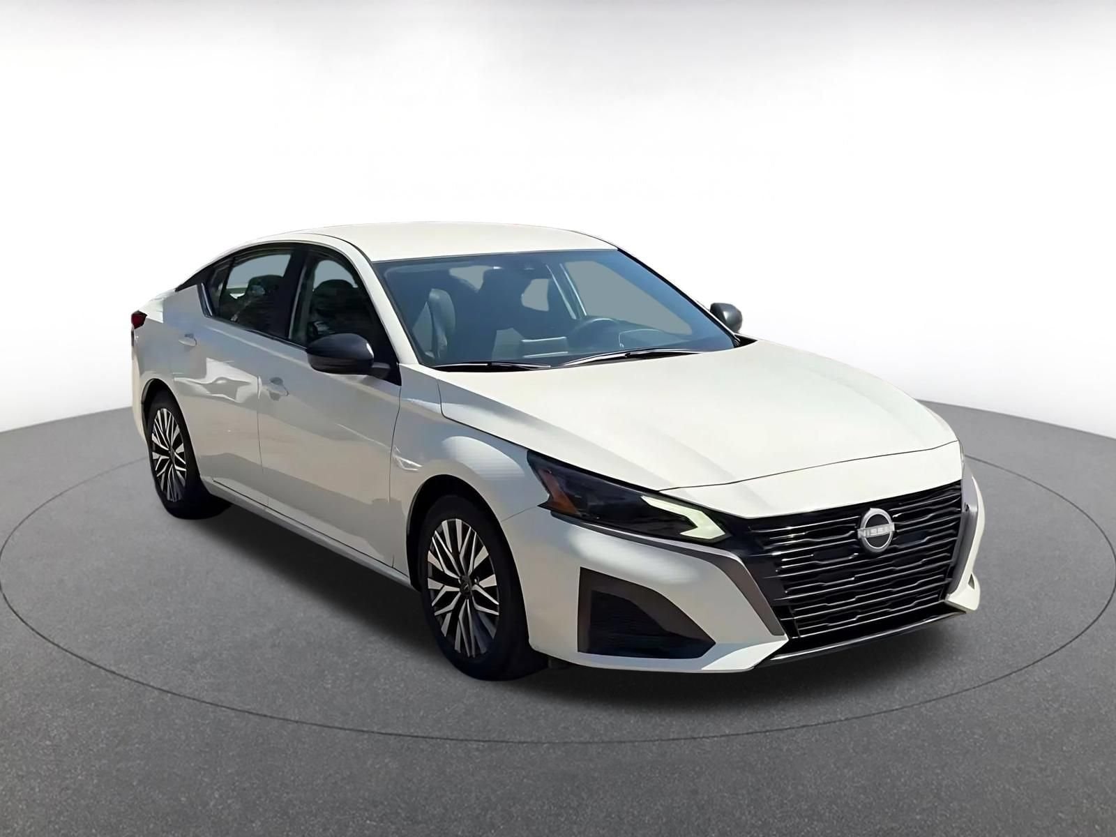 Thumbnail: 2026 Nissan Altima - 3