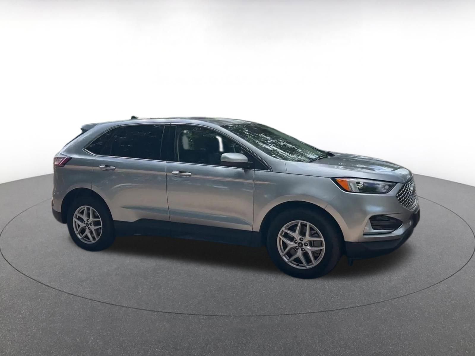 Image 2 of 2024 Ford Edge SEL SUV