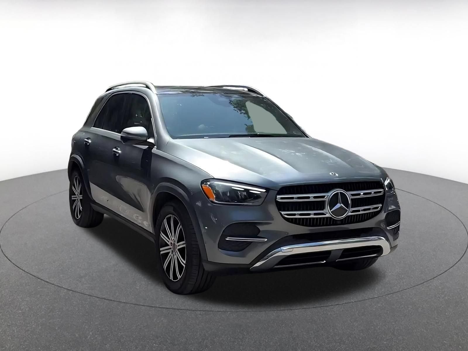 Thumbnail: 2026 Mercedes-Benz GLE - 3
