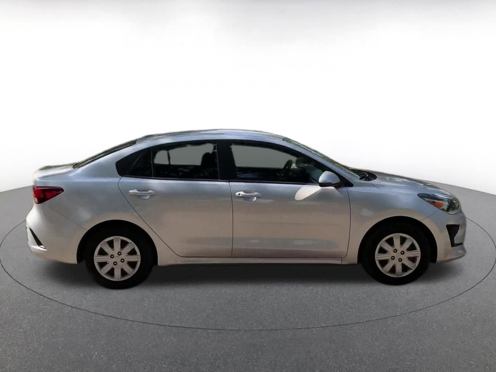Thumbnail: 2023 Kia Rio - 16