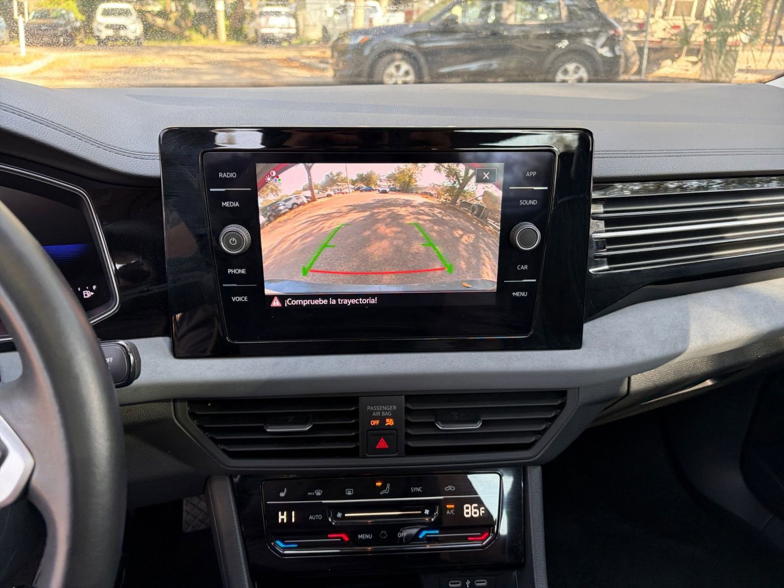 Thumbnail: 2025 Volkswagen Jetta - 17