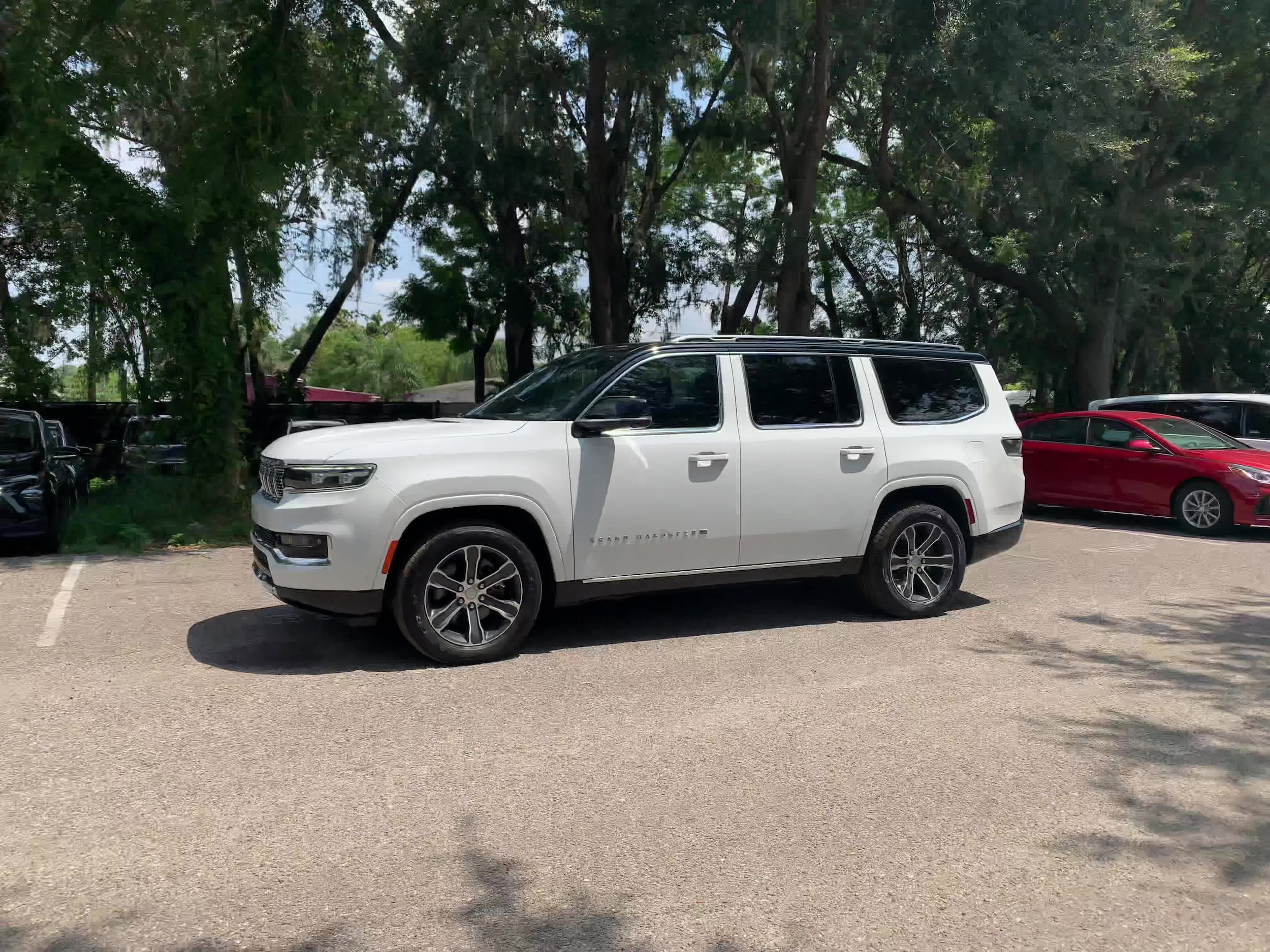 2023 Jeep Grand Wagoneer  7