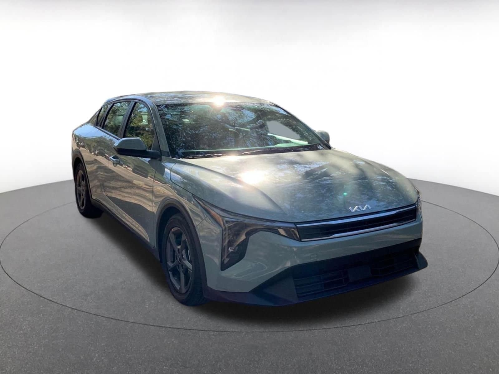 Thumbnail: 2025 Kia K4 - 1