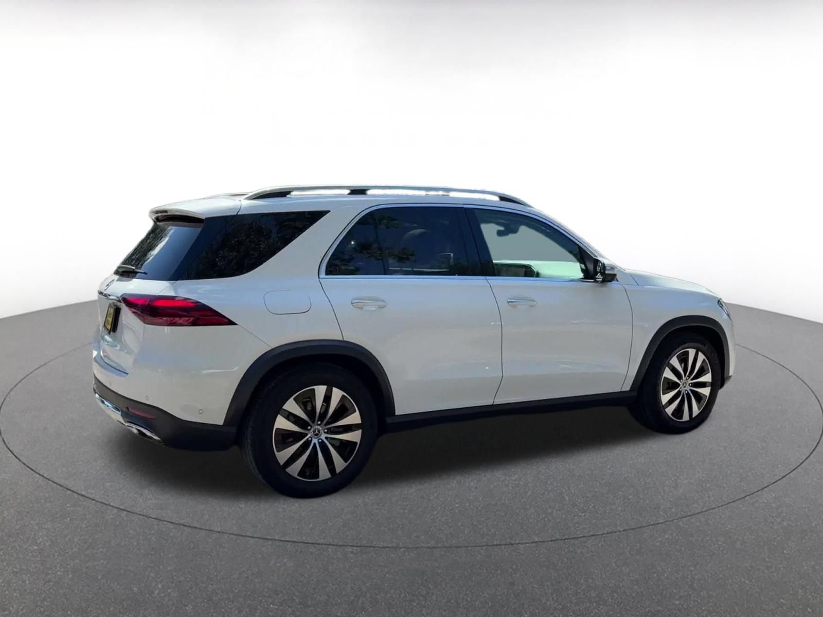 Thumbnail: 2026 Mercedes-Benz GLE - 14