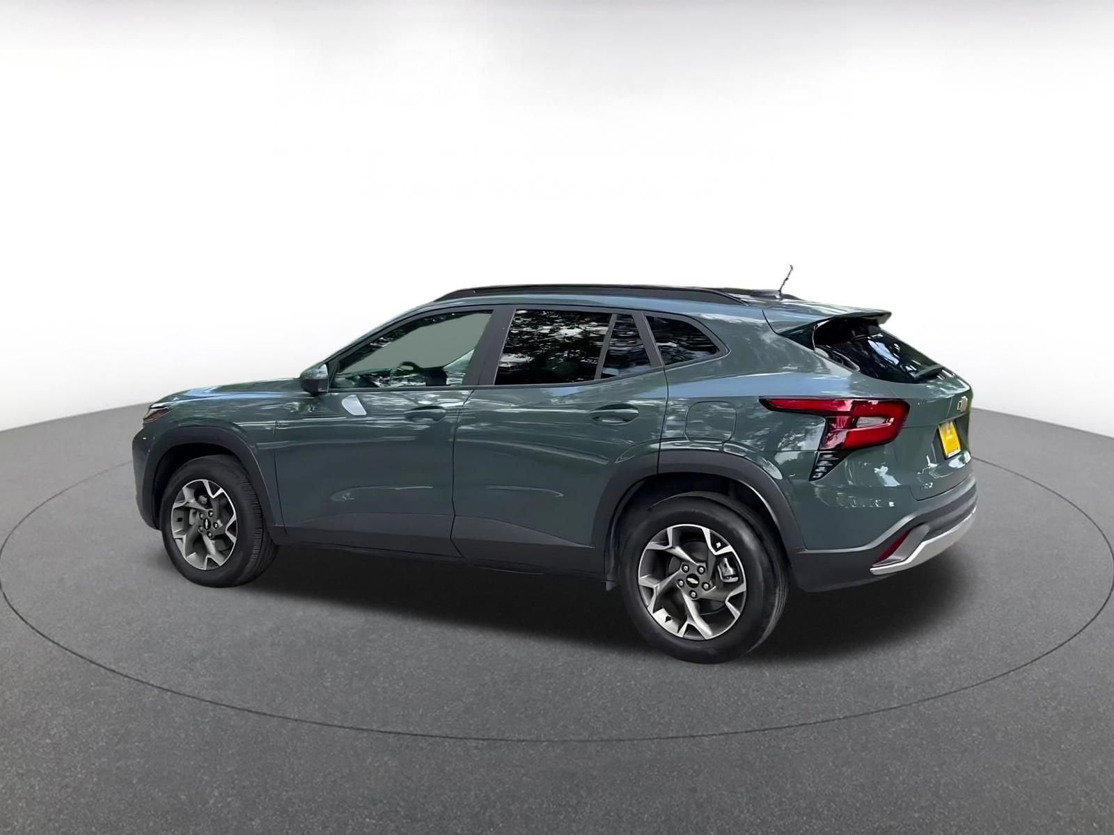 Thumbnail: 2025 Chevrolet Trax - 10