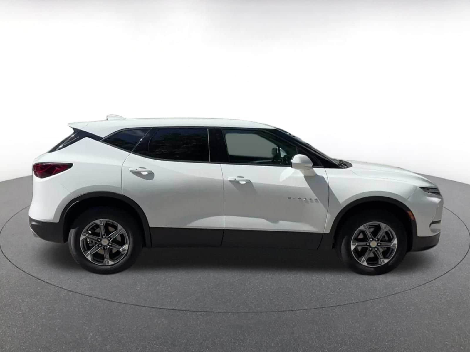 Thumbnail: 2025 Chevrolet Blazer - 16