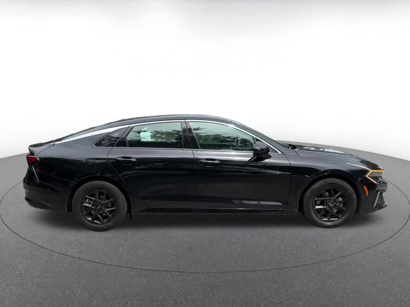 Thumbnail: 2025 Kia K5 - 16