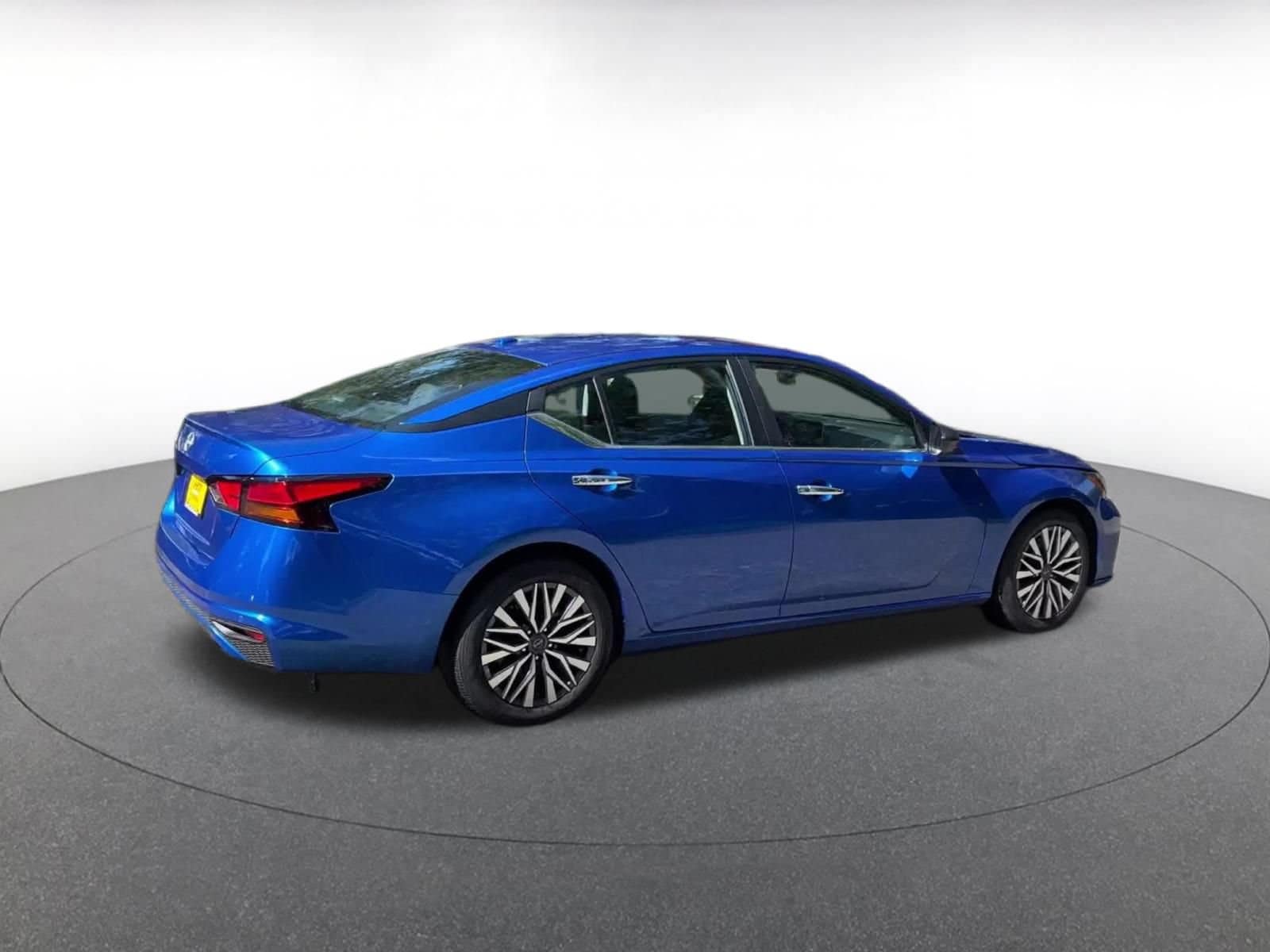 Thumbnail: 2025 Nissan Altima - 15
