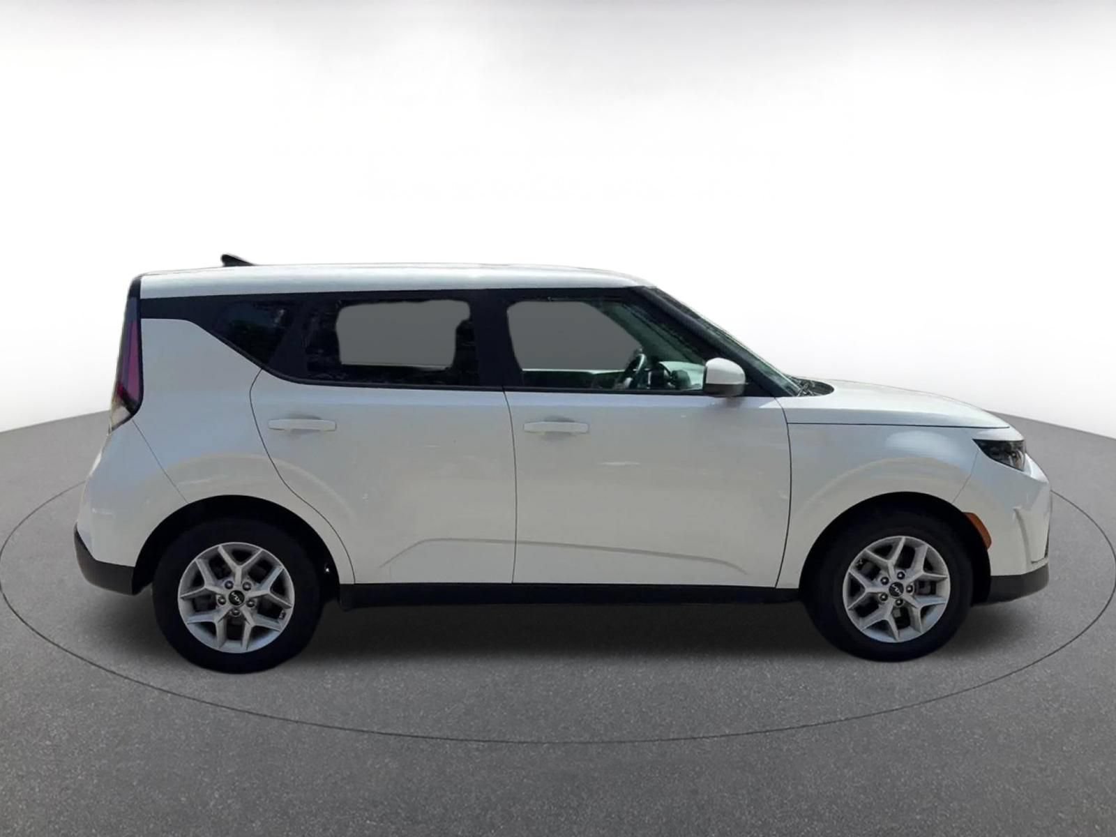 Thumbnail: 2025 Kia Soul - 16