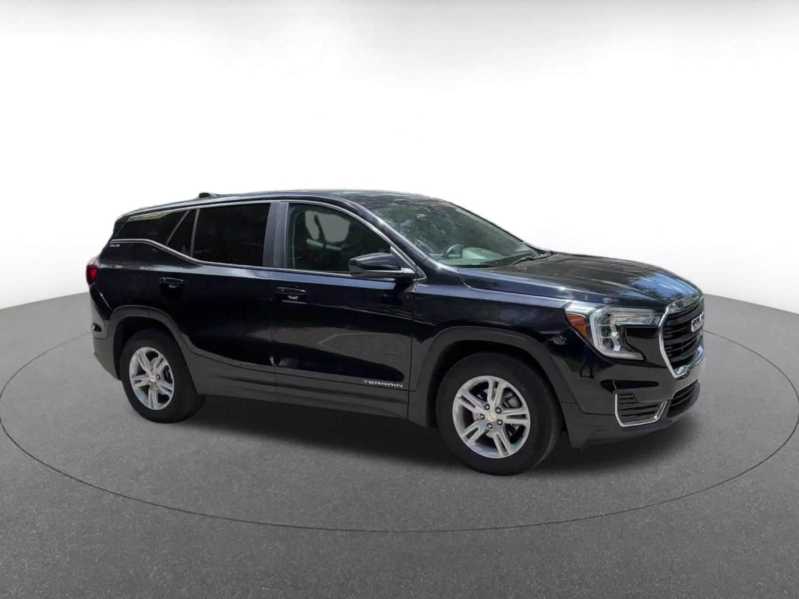 Thumbnail: 2024 GMC Terrain - 3