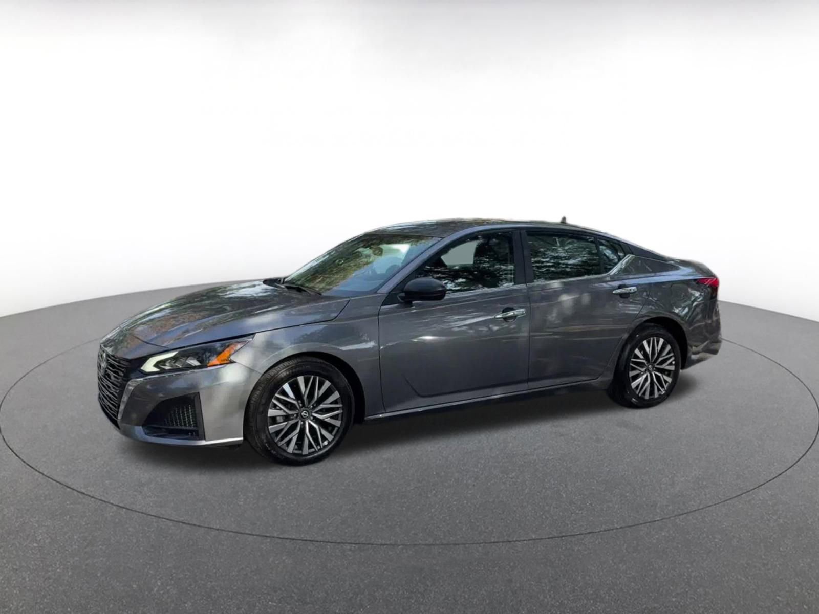 Thumbnail: 2025 Nissan Altima - 8