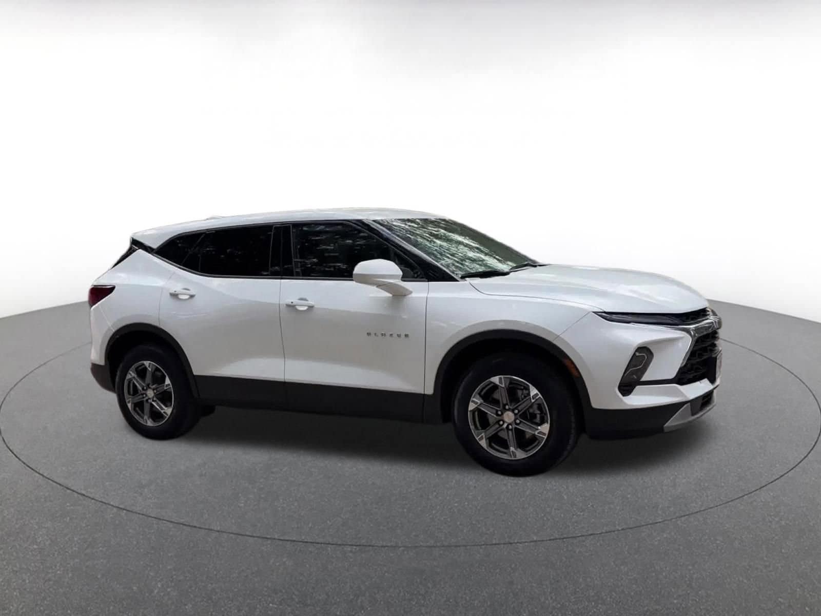 Thumbnail: 2025 Chevrolet Blazer - 2