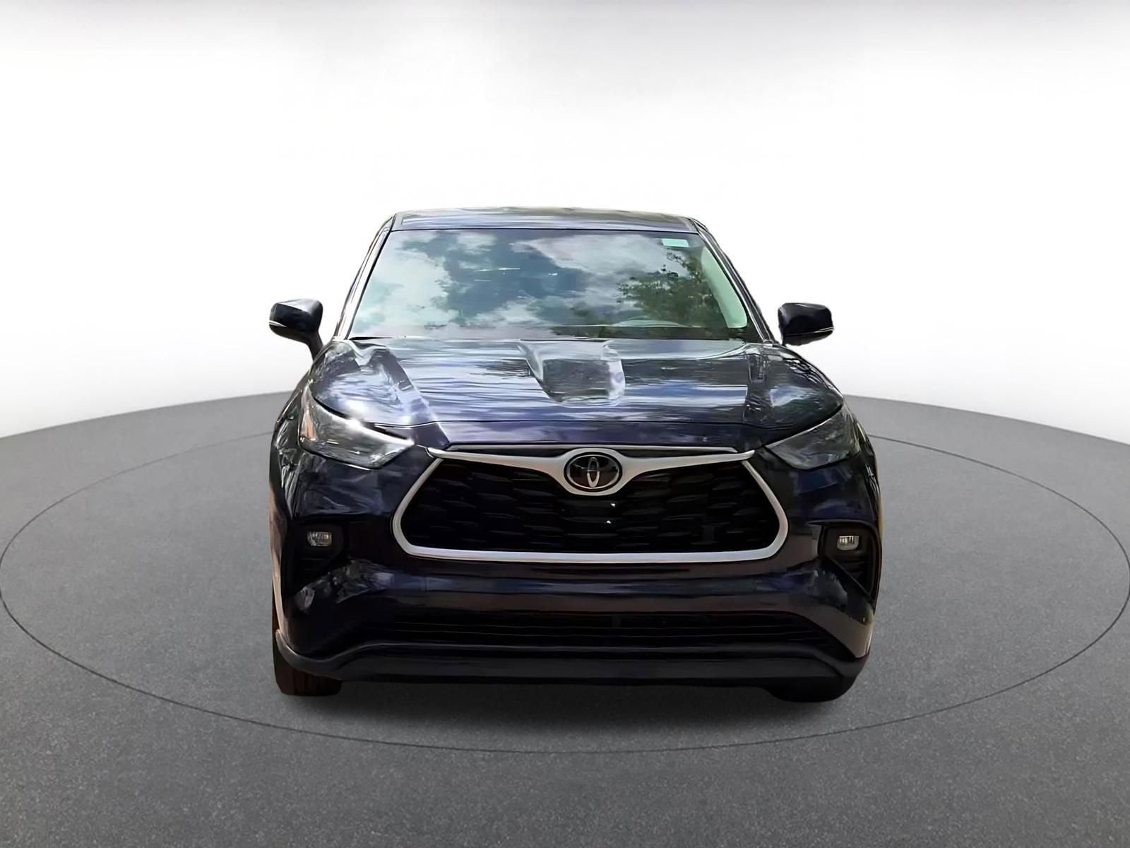 Thumbnail: 2025 Toyota Highlander - 4