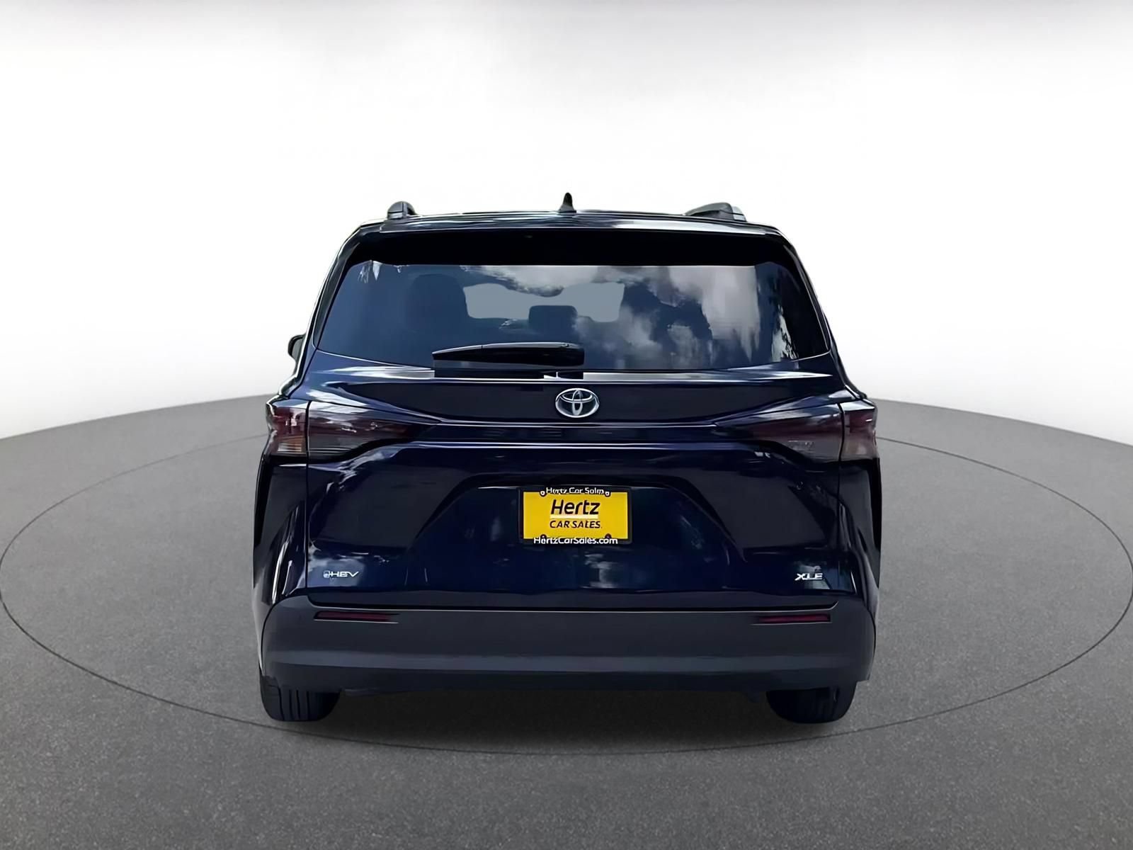 Thumbnail: 2025 Toyota Sienna - 12