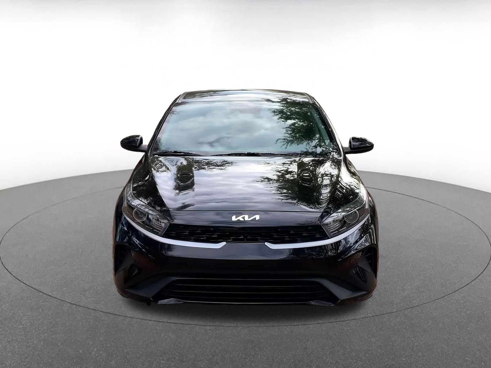 Thumbnail: 2024 Kia Forte - 4