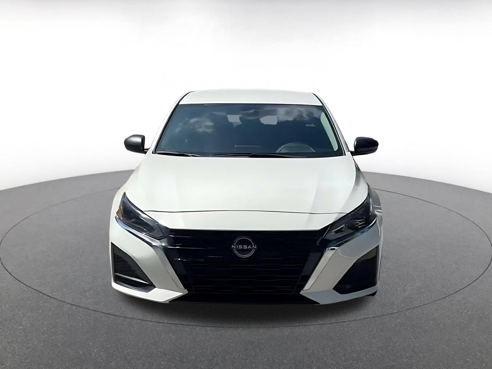 Thumbnail: 2025 Nissan Altima - 4