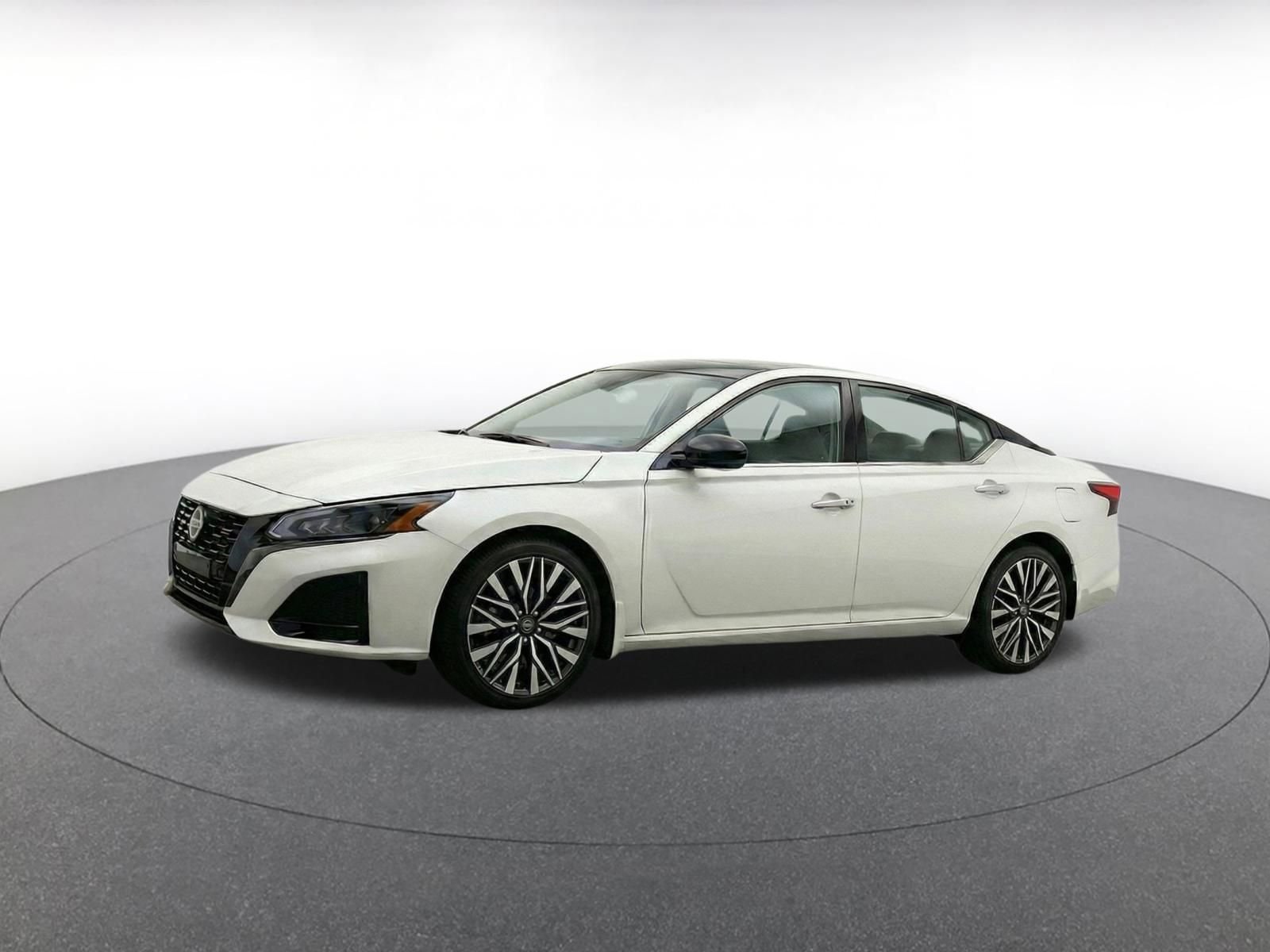 Thumbnail: 2025 Nissan Altima - 3