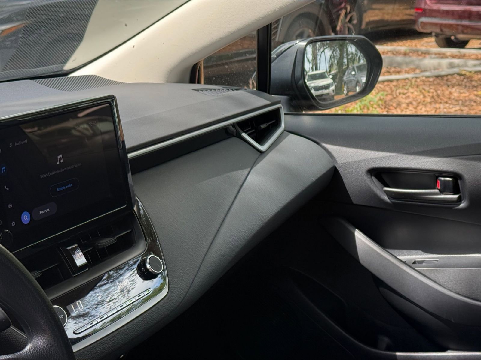 Thumbnail: 2025 Toyota Corolla - 32