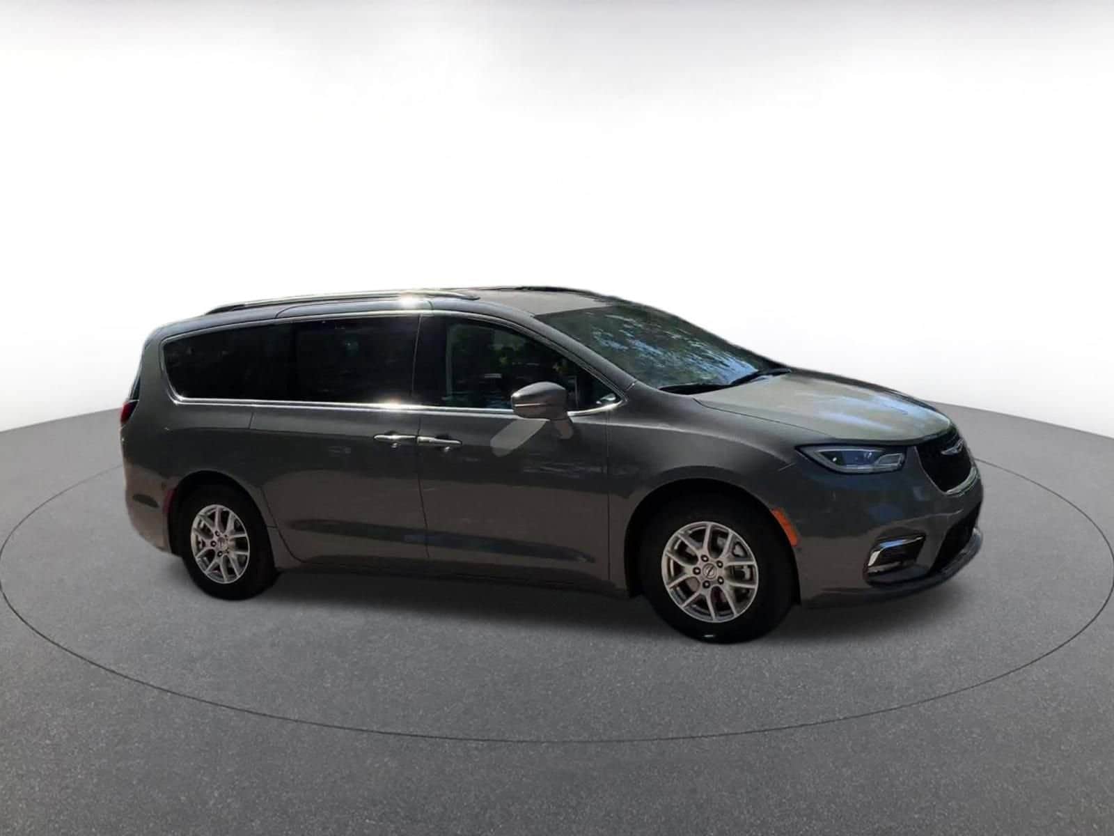 Thumbnail: 2022 Chrysler Pacifica - 2