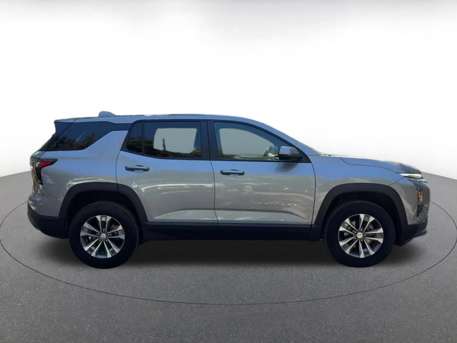 Thumbnail: 2025 Chevrolet Equinox - 16