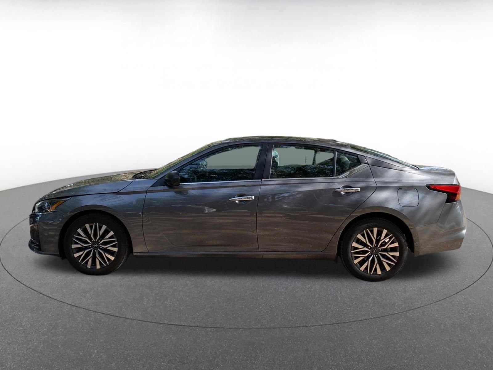 Thumbnail: 2025 Nissan Altima - 4