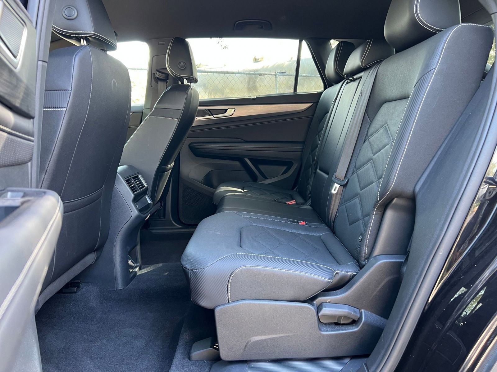 Thumbnail: 2025 Volkswagen Atlas - 24