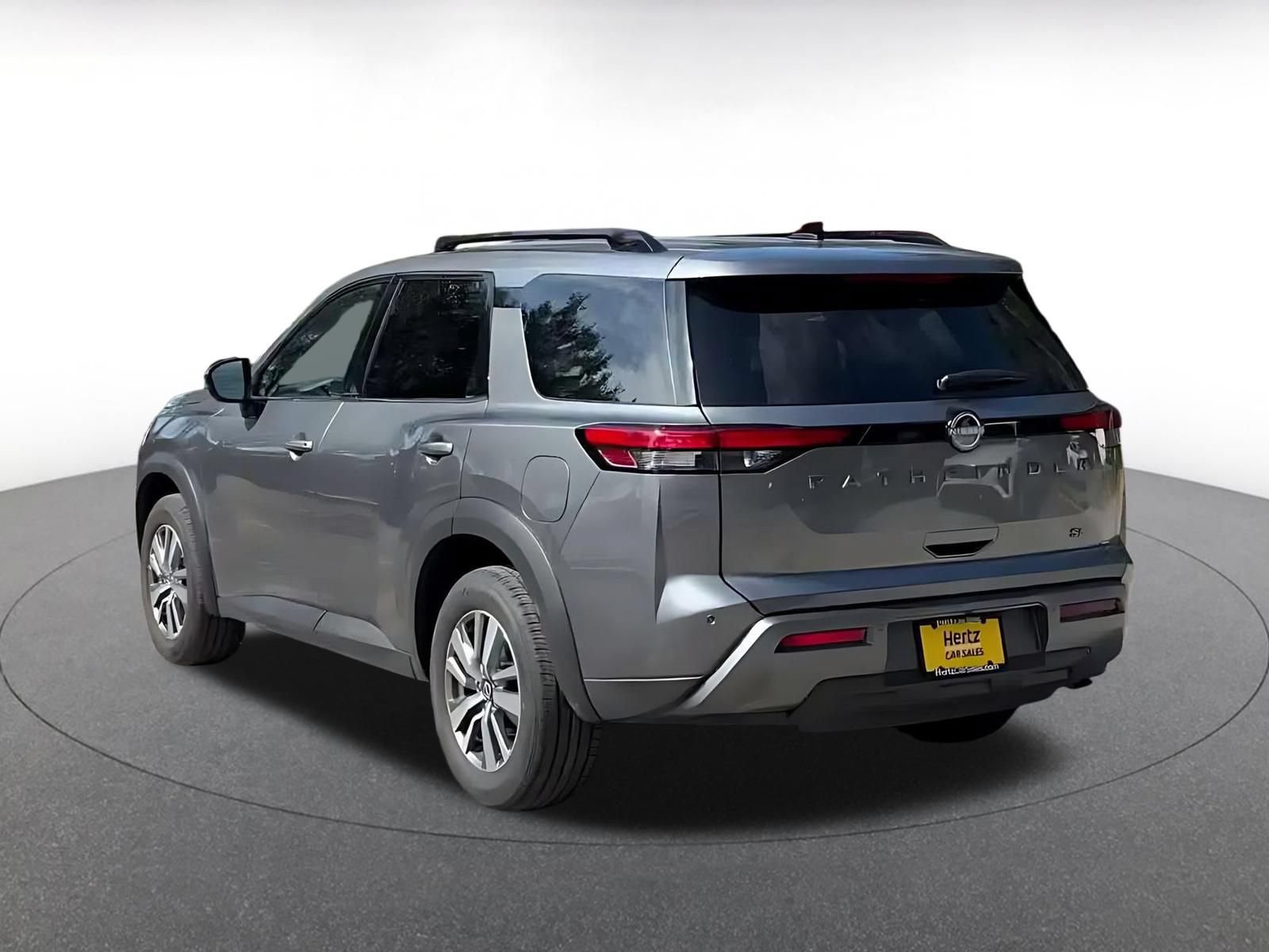 Thumbnail: 2026 Nissan Pathfinder - 10