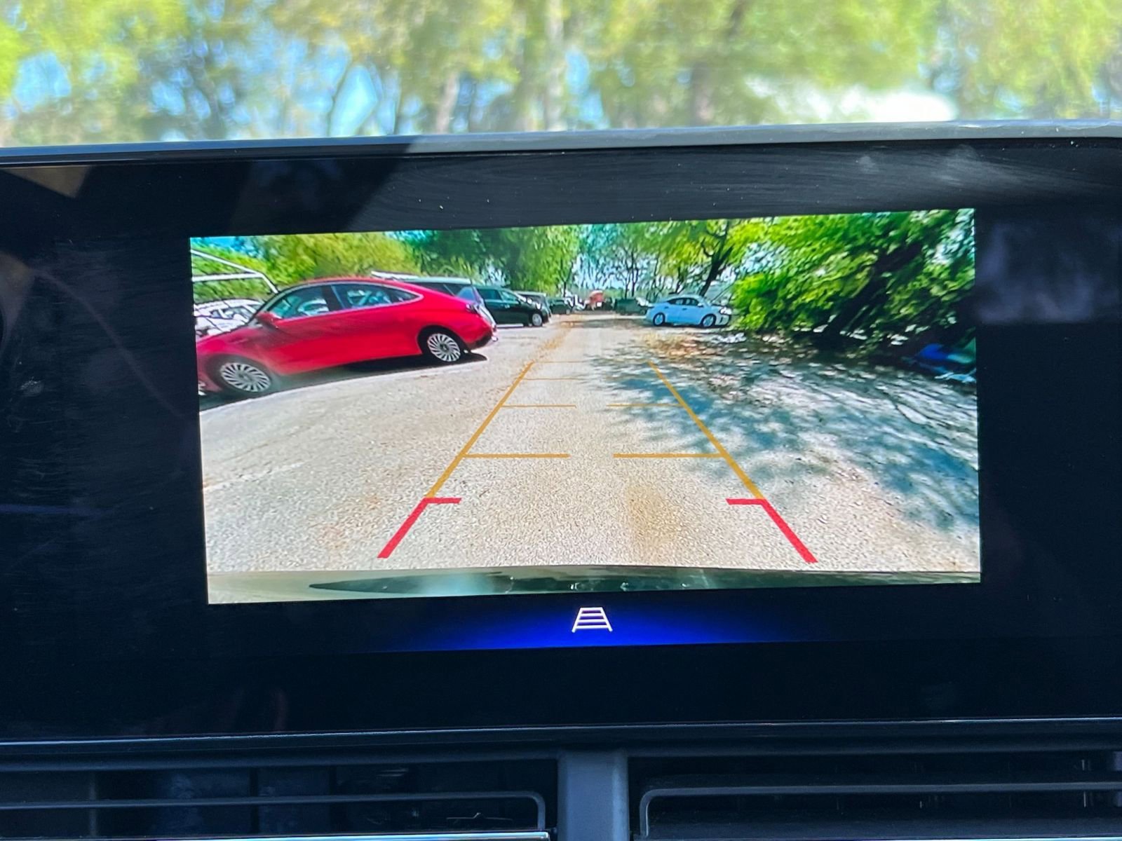 Thumbnail: 2025 Chevrolet Trax - 21