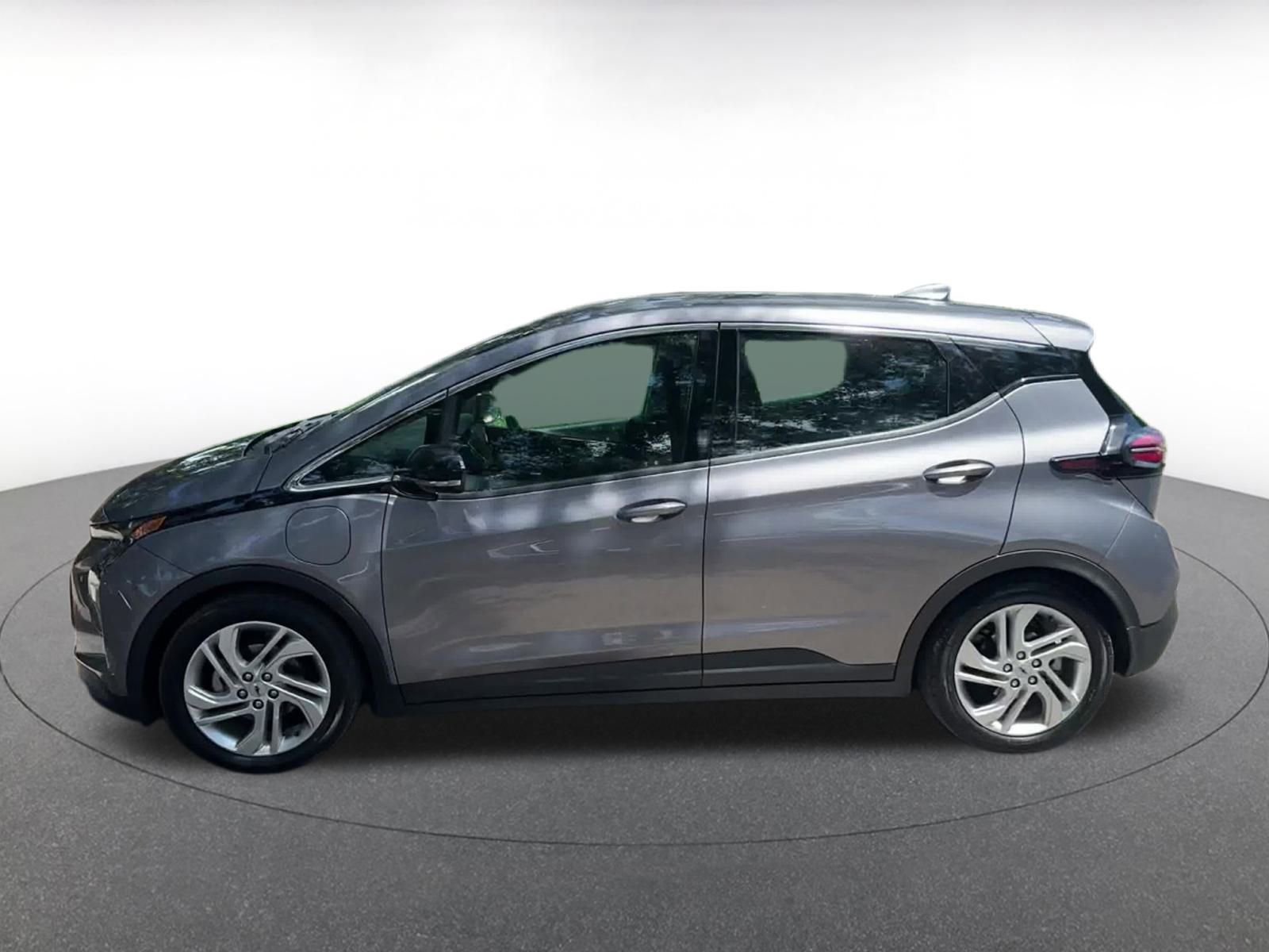 Thumbnail: 2023 Chevrolet Bolt EV - 16