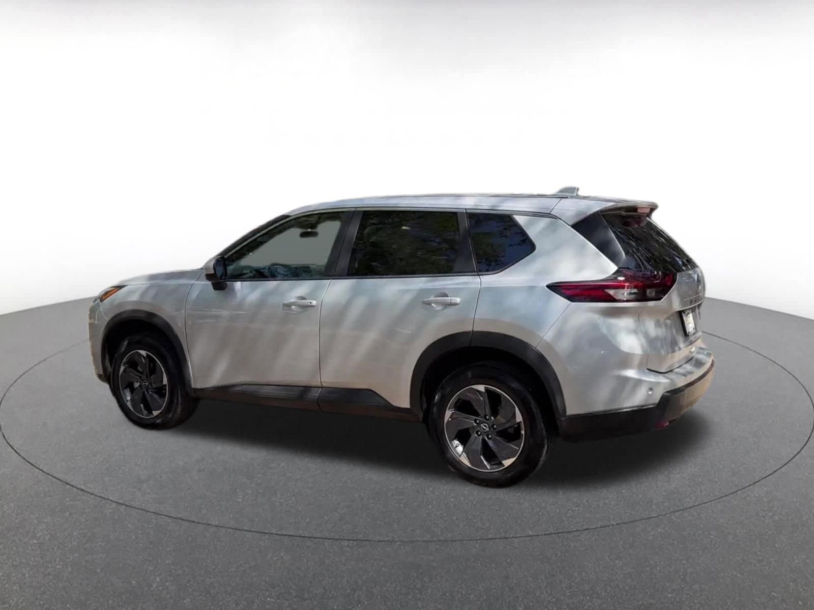 Thumbnail: 2025 Nissan Rogue - 10
