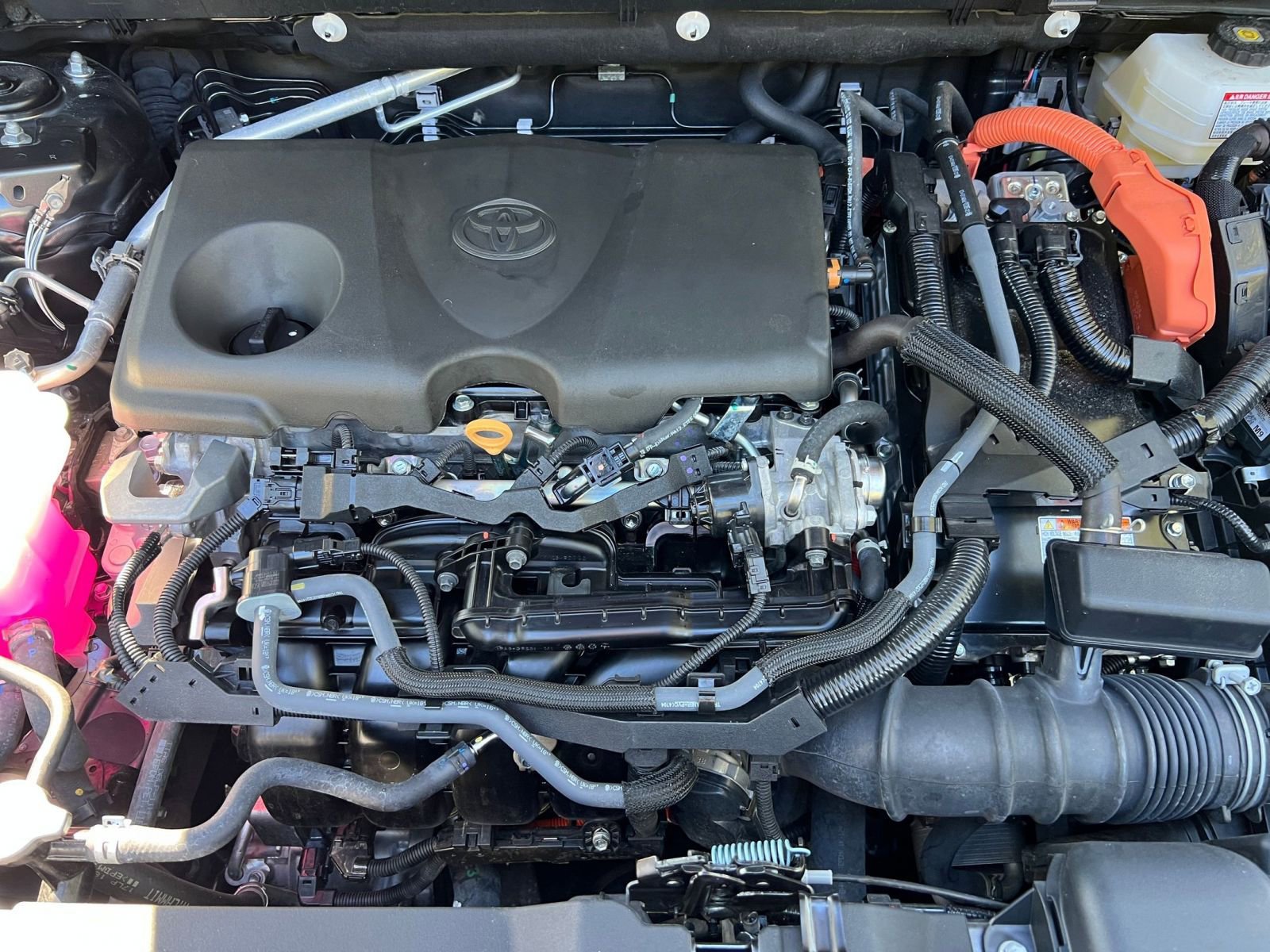 Thumbnail: 2025 Toyota RAV4 - 25