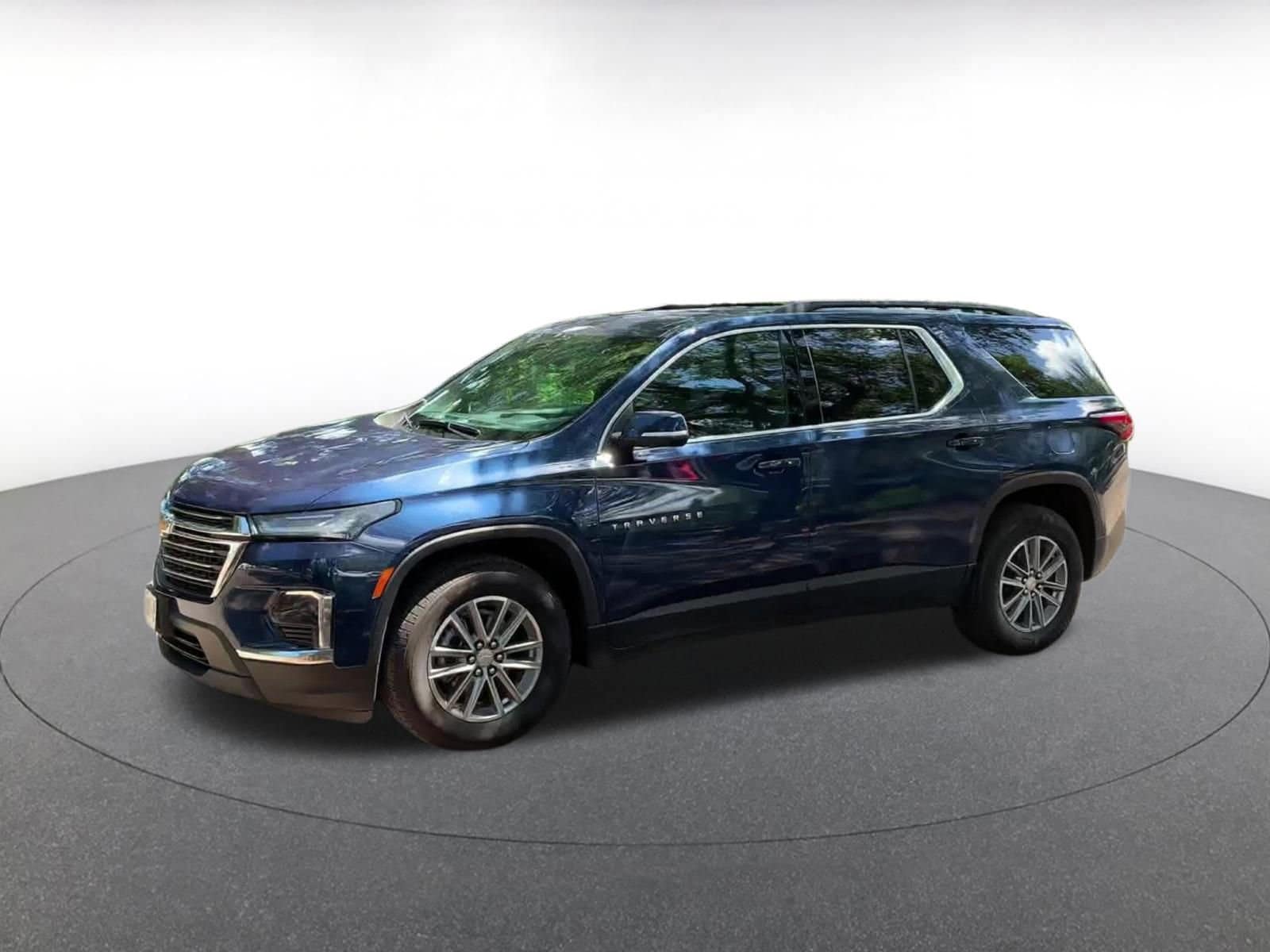 Thumbnail: 2023 Chevrolet Traverse - 7