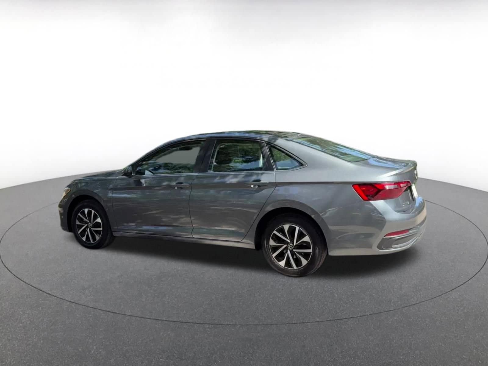 Thumbnail: 2024 Volkswagen Jetta - 10