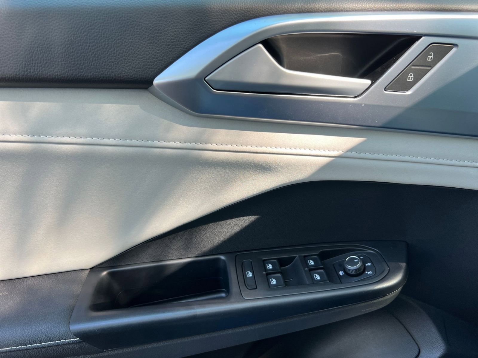 Thumbnail: 2025 Volkswagen Taos - 18