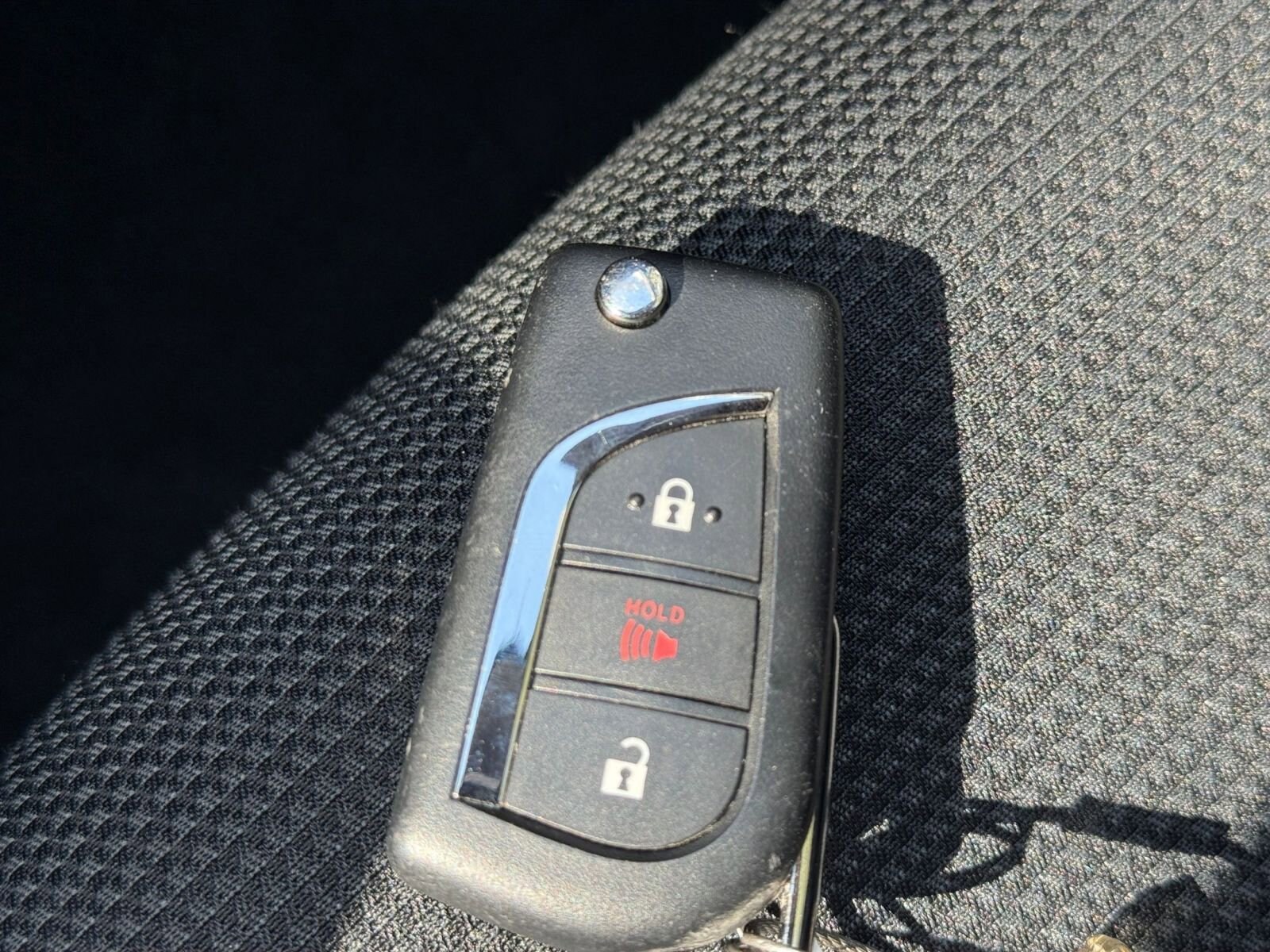 Thumbnail: 2025 Toyota RAV4 - 18