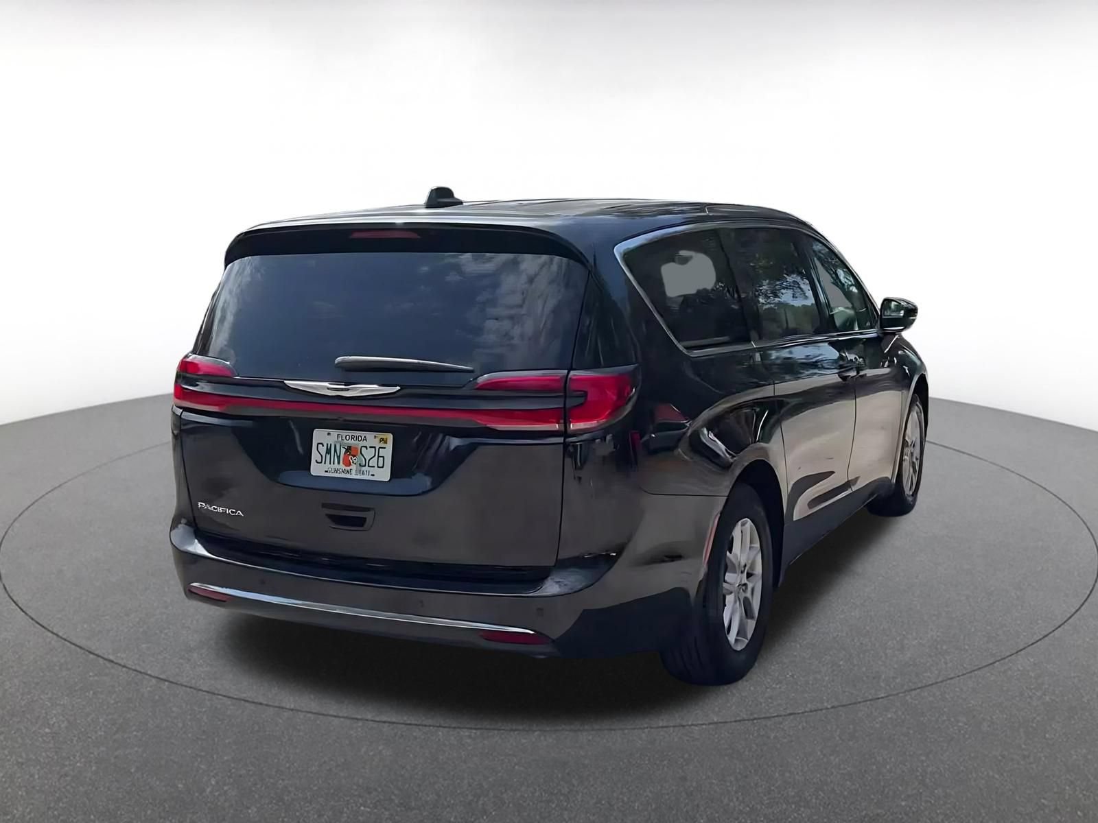 Thumbnail: 2025 Chrysler Pacifica - 12