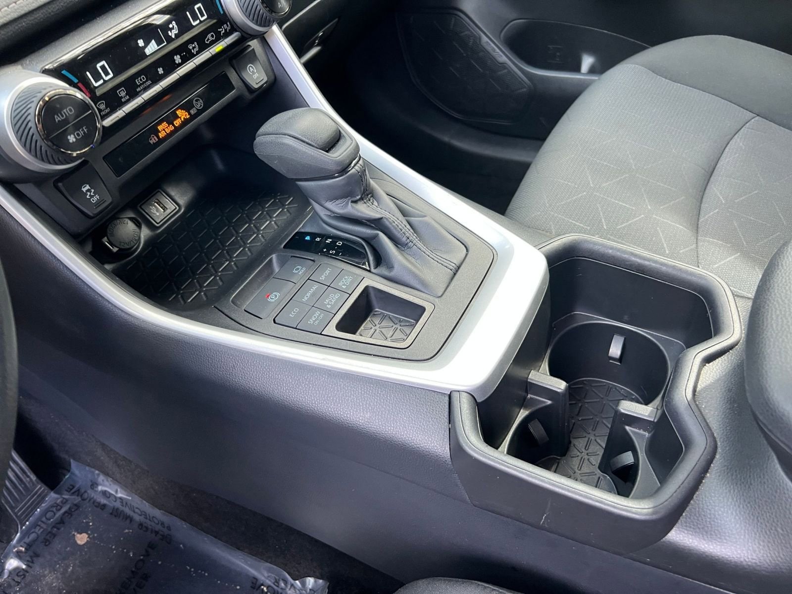 Thumbnail: 2025 Toyota RAV4 - 35