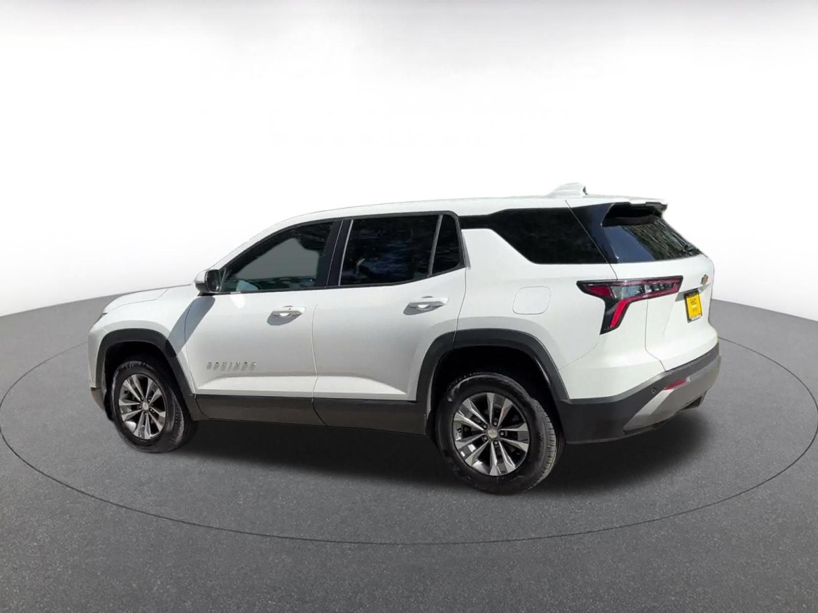 Thumbnail: 2025 Chevrolet Equinox - 10