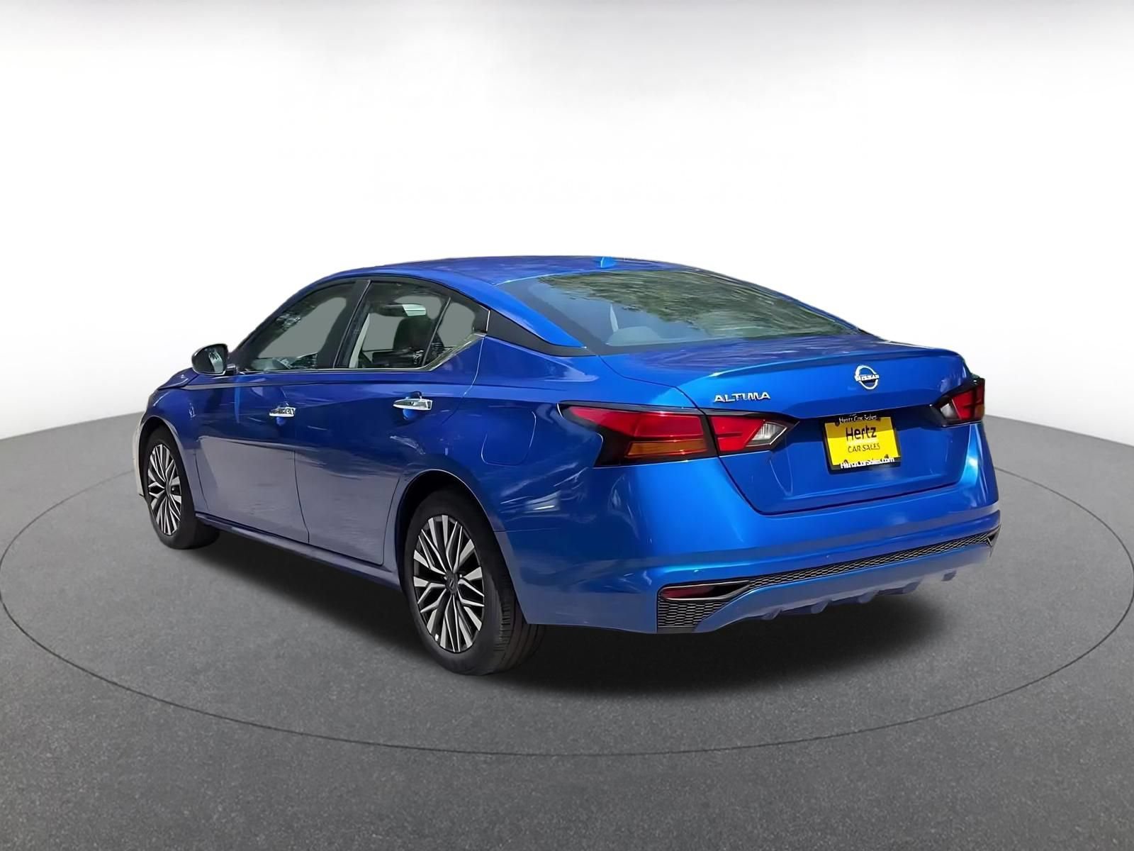 Thumbnail: 2025 Nissan Altima - 11