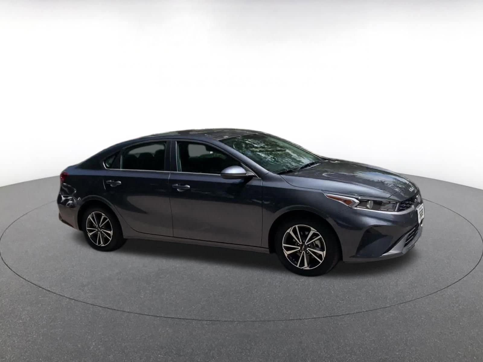 Thumbnail: 2024 Kia Forte - 2