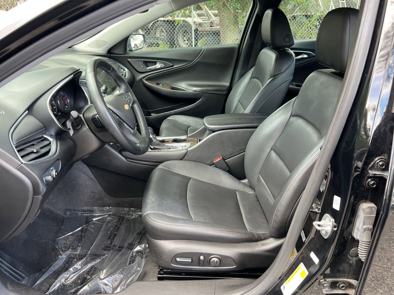 Thumbnail: 2024 Chevrolet Malibu - 21