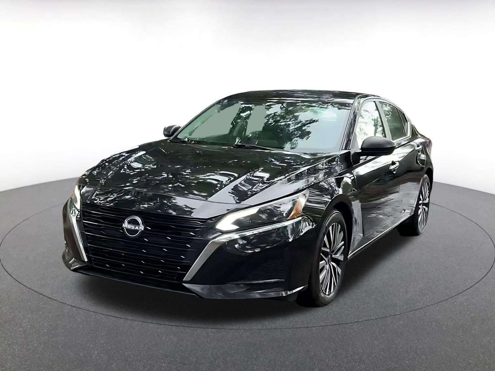 Thumbnail: 2025 Nissan Altima - 7