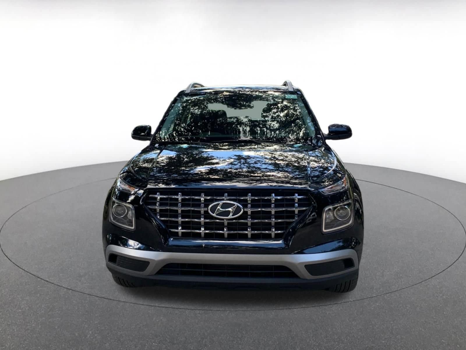 Thumbnail: 2025 Hyundai Venue - 2
