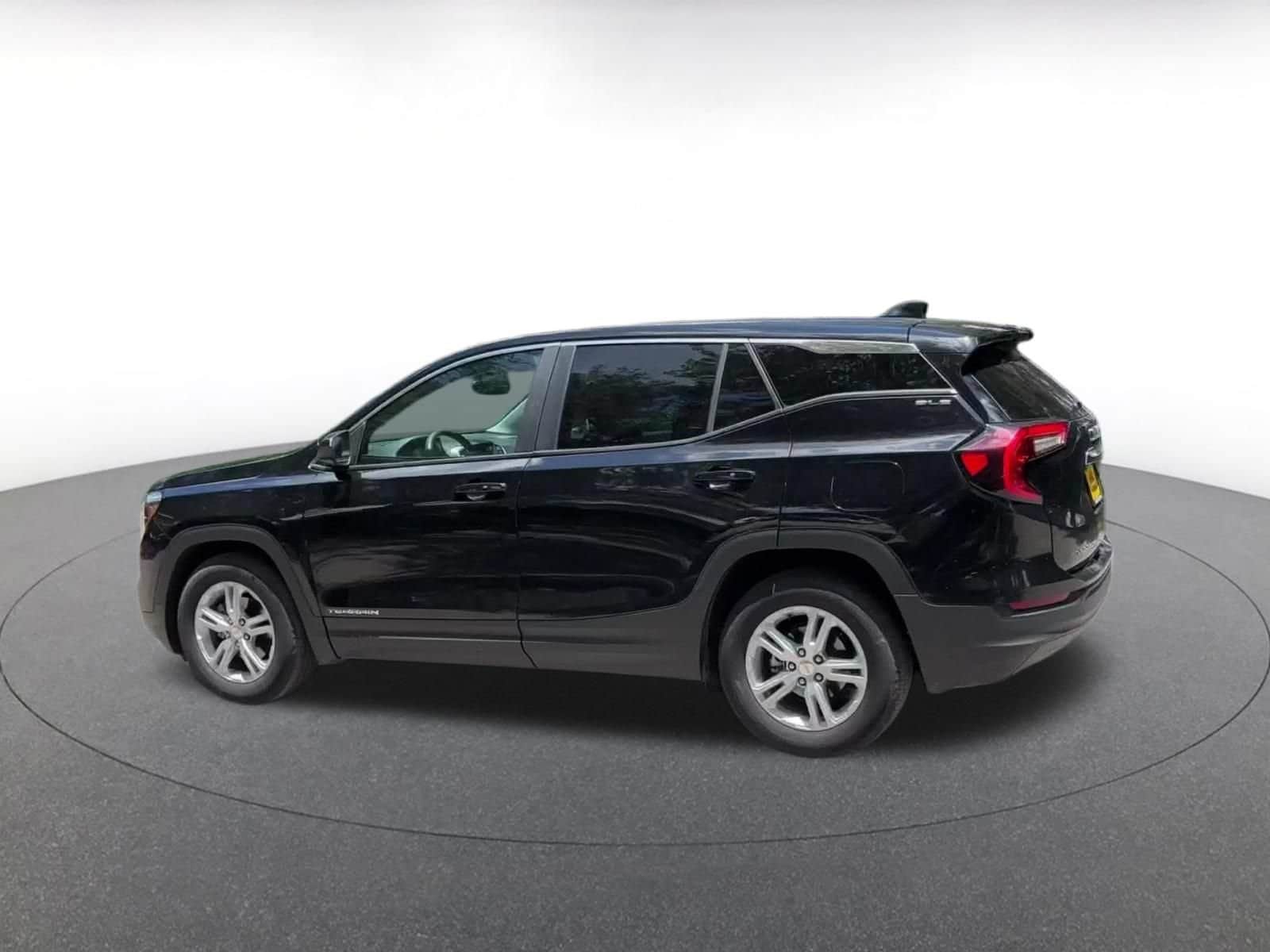 Thumbnail: 2024 GMC Terrain - 12