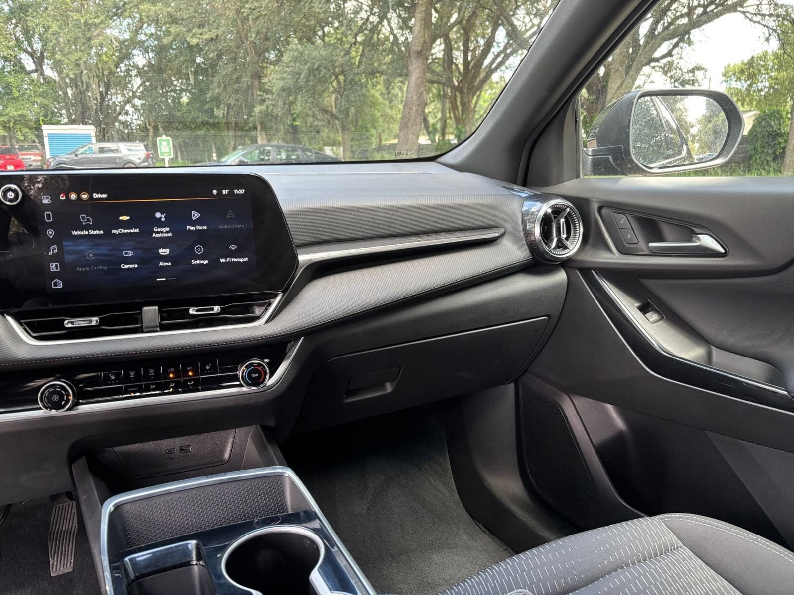 Thumbnail: 2025 Chevrolet Equinox - 30