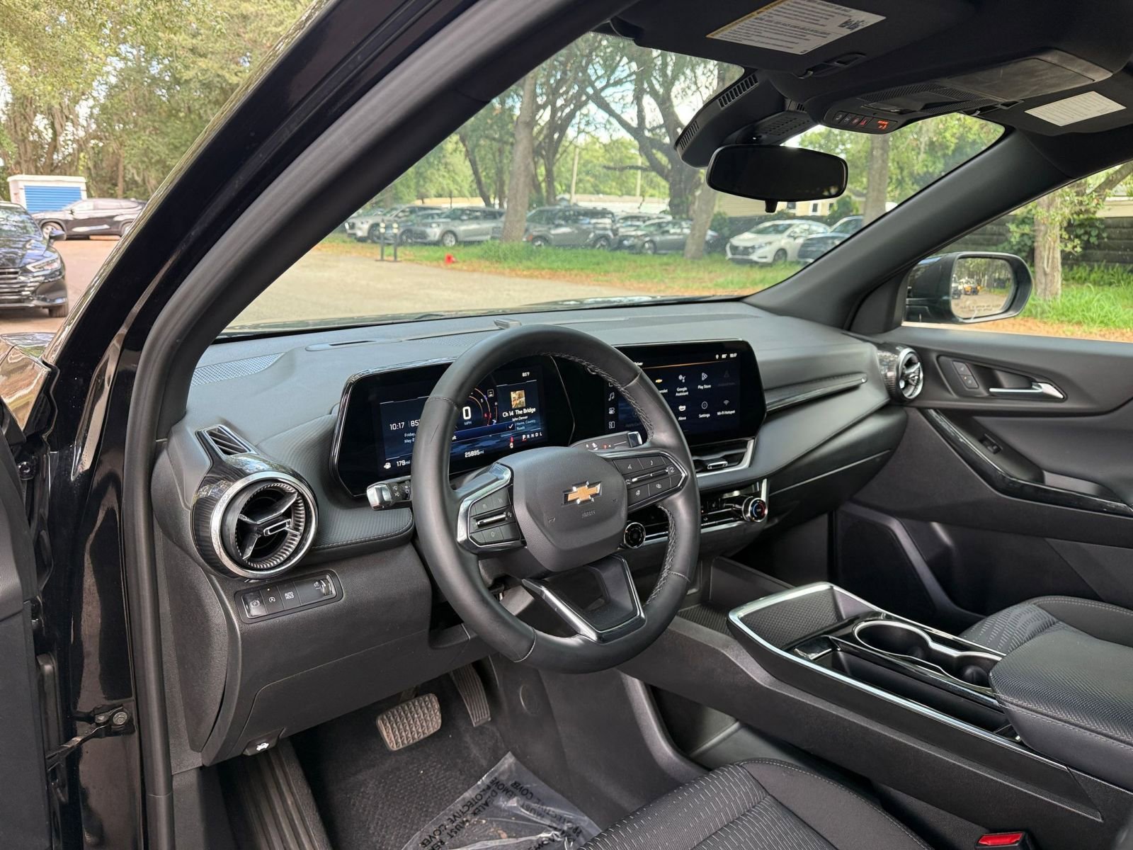 Thumbnail: 2025 Chevrolet Equinox - 32