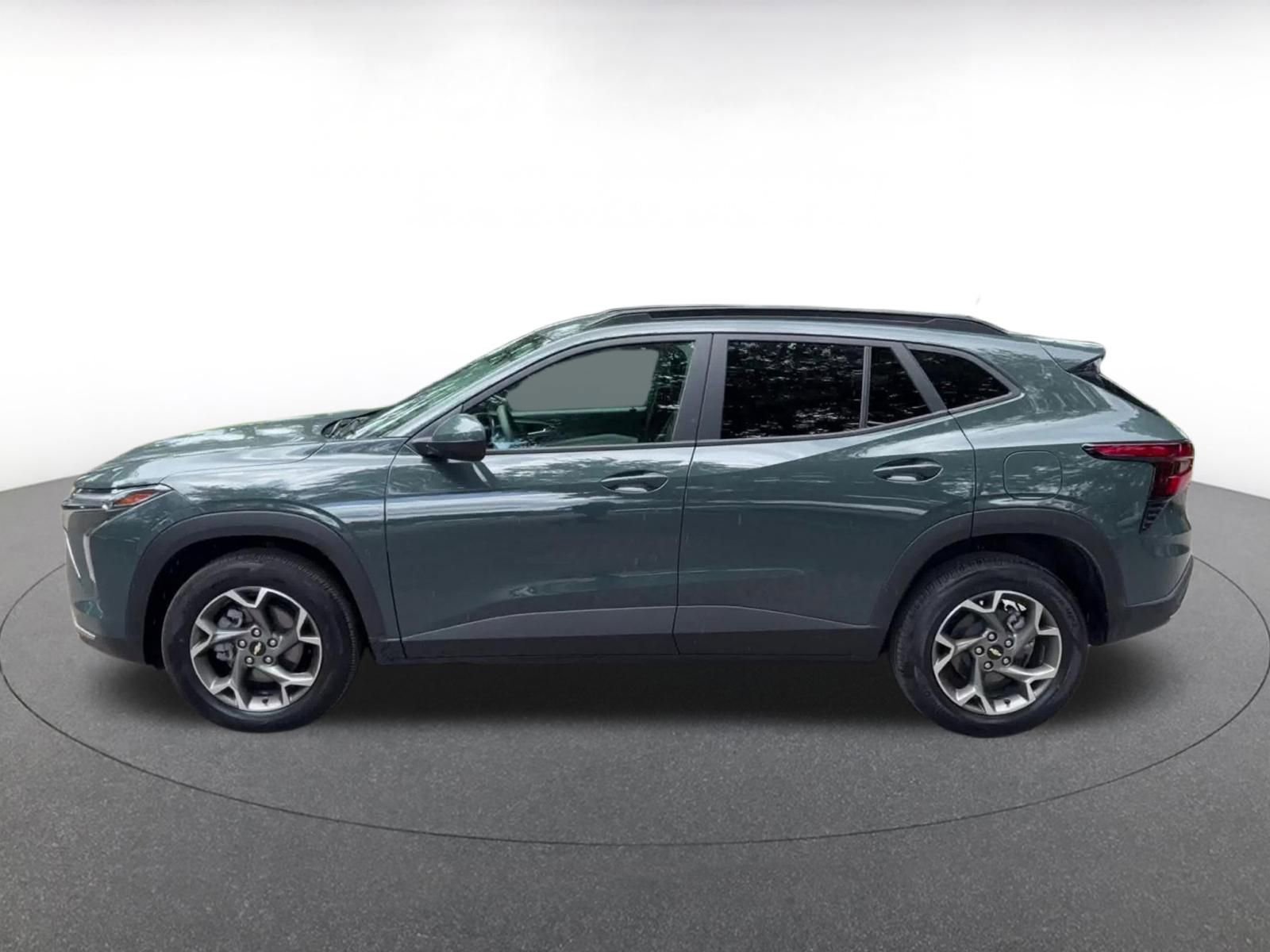 Thumbnail: 2025 Chevrolet Trax - 9