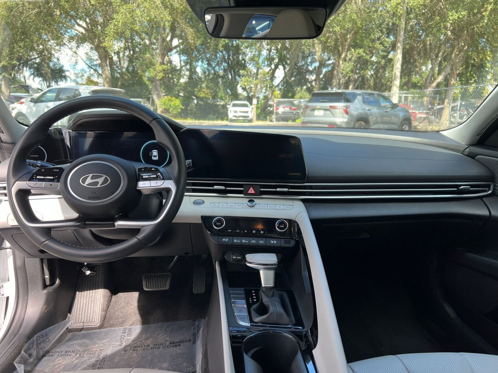 Thumbnail: 2025 Hyundai Elantra - 27