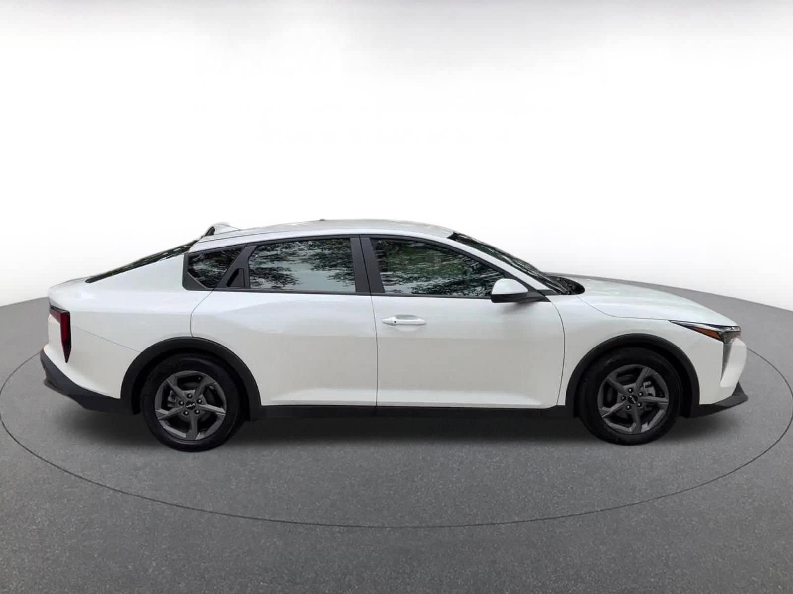 Thumbnail: 2025 Kia K4 - 16